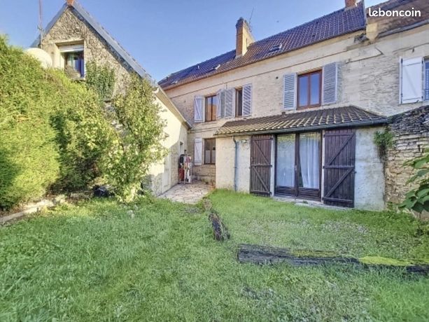 Immeuble 190 m² MOUY