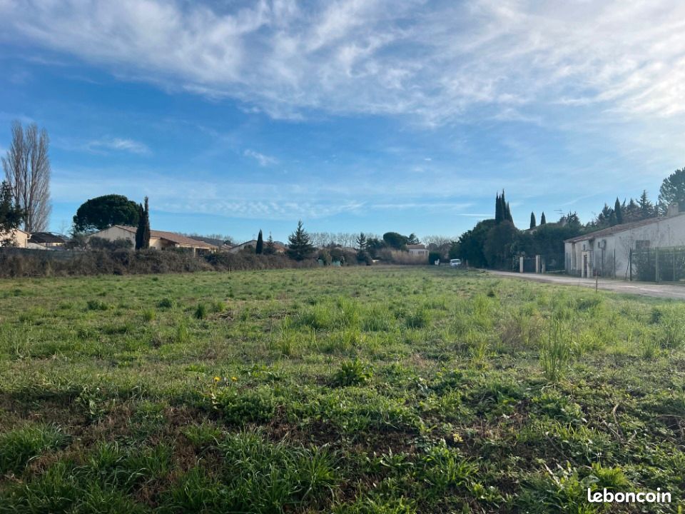 Terrain 600 m² Fontvieille · 255 000 €