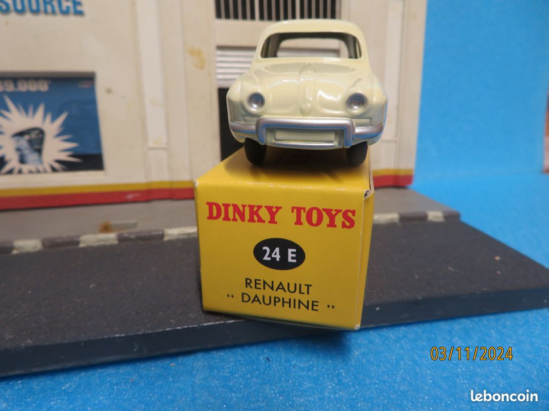 Dinky Toys - 1:43 - Renault - Dauphiné - Catawiki