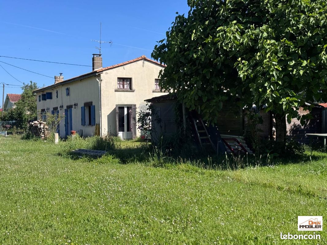 Maison 6 pièces 225 m² · à Coutras · 225 m² · 178 000 €