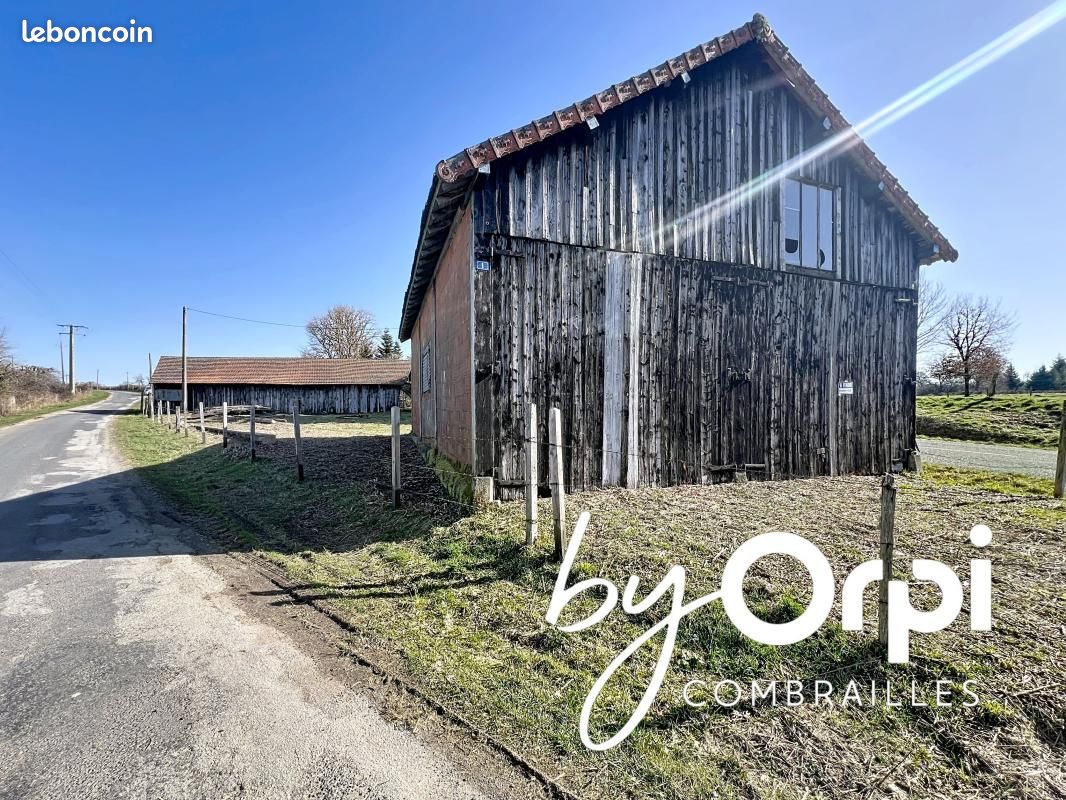 Maison 2 pièces 273 m² · à Montel-de-Gelat · 273 m² · 16 000 €
