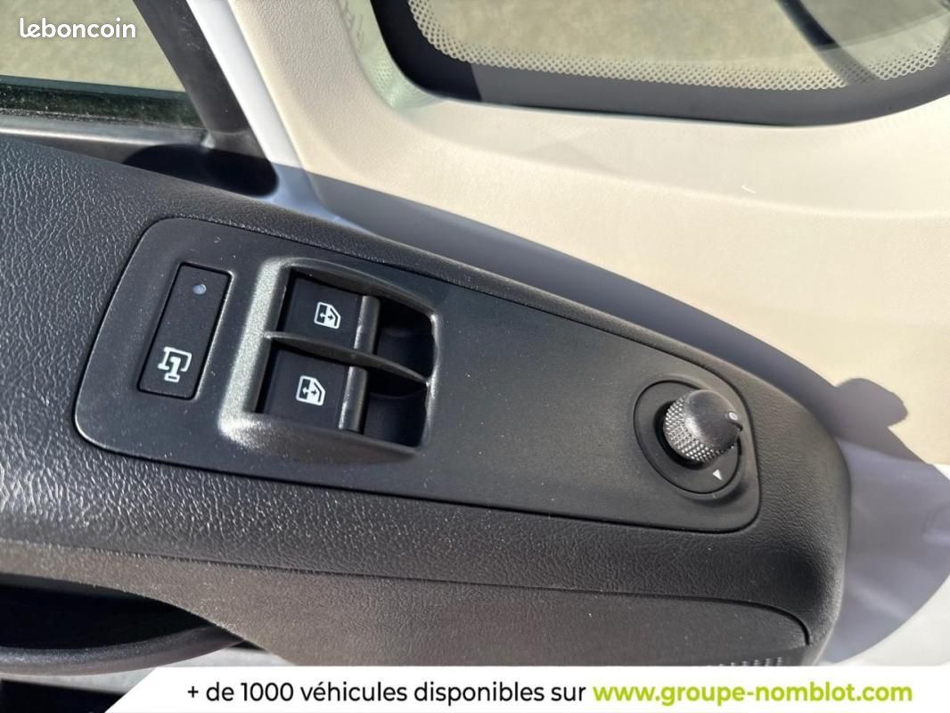 Citroën Jumper FOURGON TOLE 33 L1H1 BLUEHDi 140 S&S BVM6 (image 30)