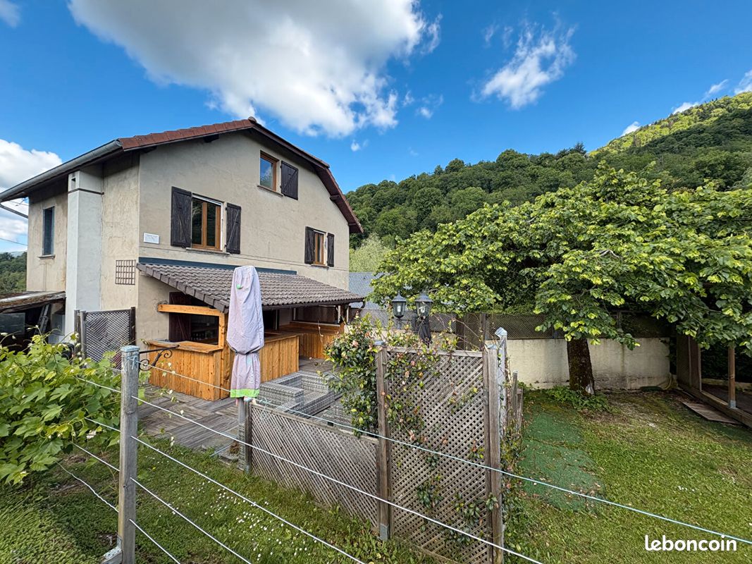 Maison 5 pièces 118 m² · à Saint-Béron · 118 m² · 269 000 €