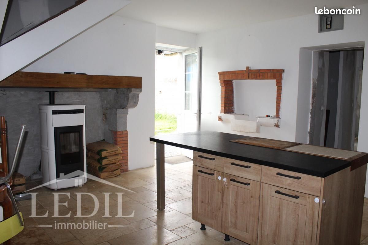 Maison 7 pièces 236 m² - Oloron-Sainte-Marie 64400 (image principale 0)