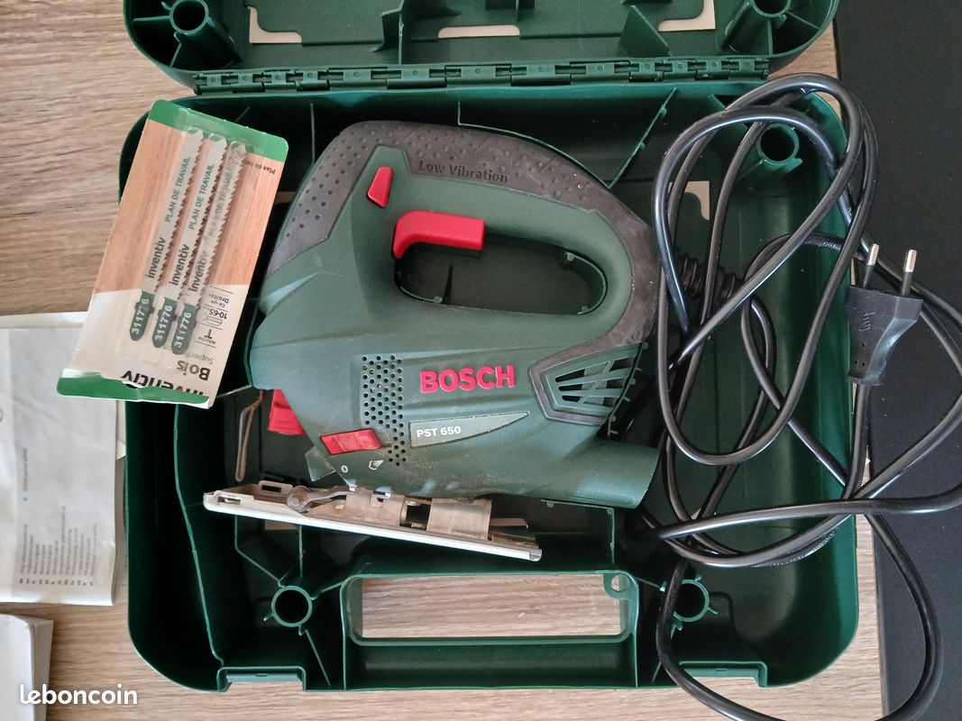 Scie sauteuse BOSCH (image 1)