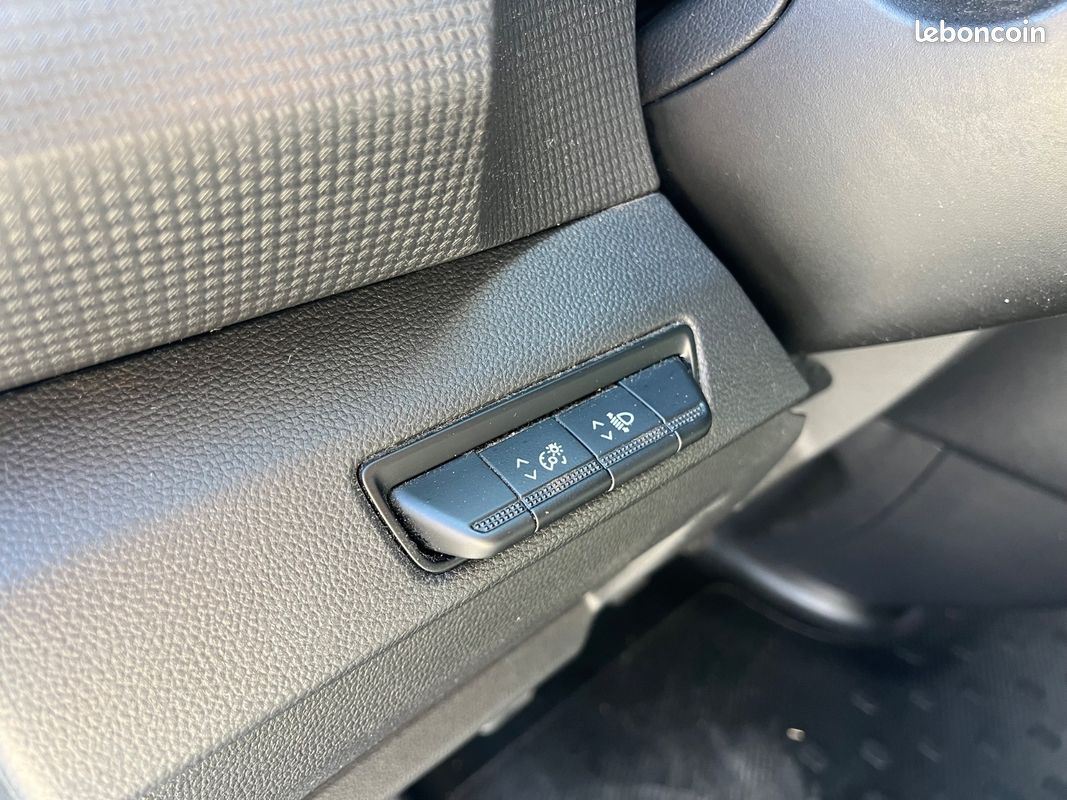 RENAULT TRAFIC CABINE APPROFONDIE L1H1 3000 KG BLUE DCI 130 GRAND CONFORT/Garantie 12 mois (image 8)