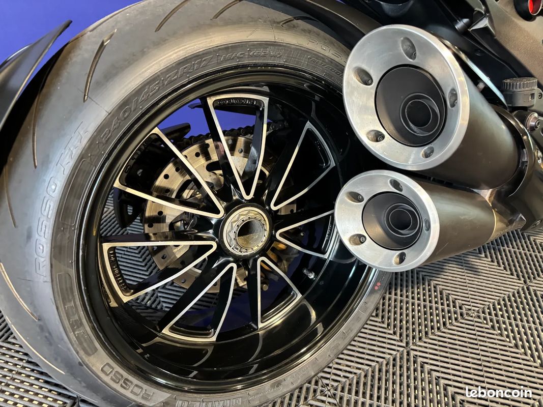 DUCATI Diavel Dark 1200 167ch - 2012 (image 11)