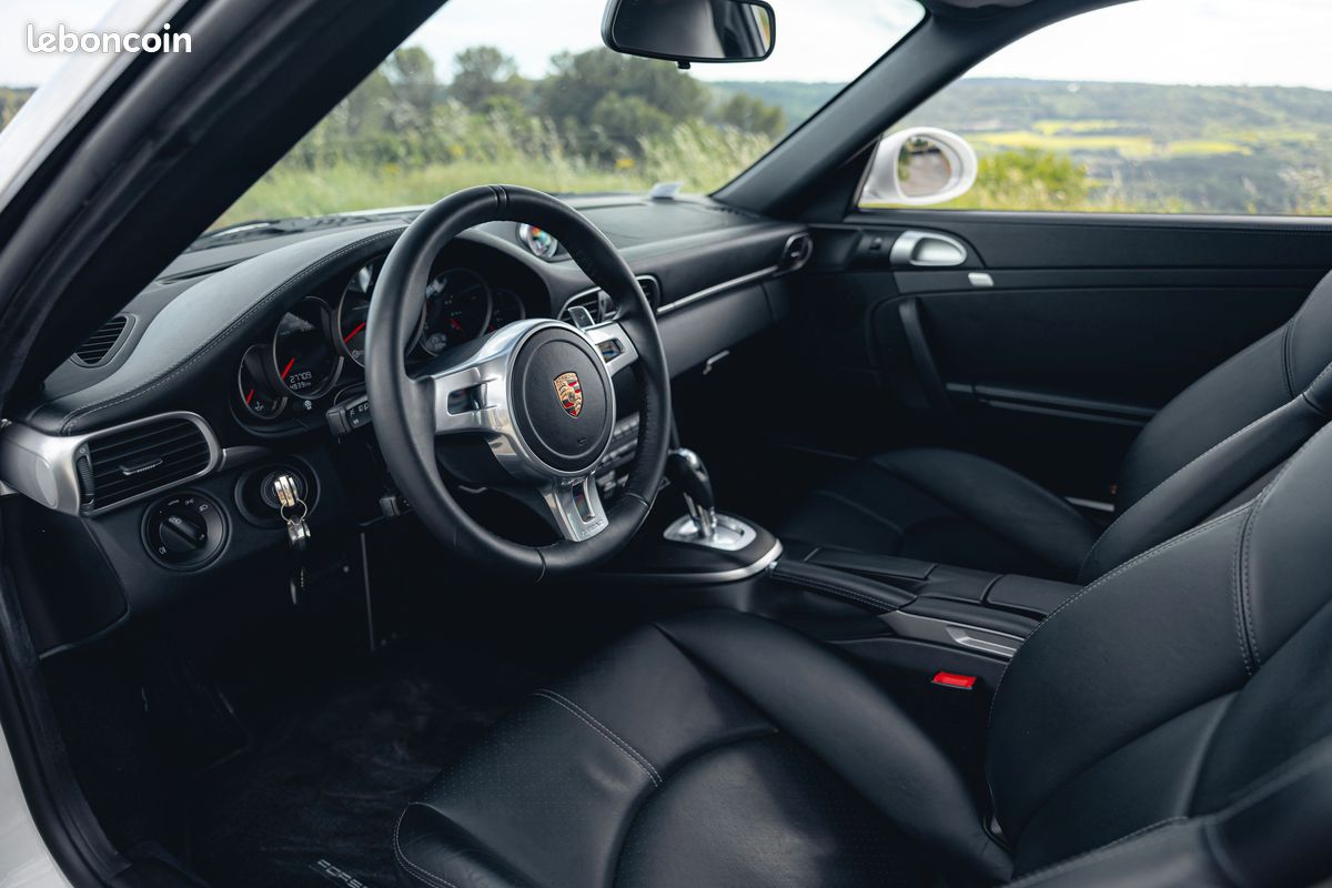 Porsche 997.2 Carrera GTS - Etat exceptionnel - Seconde main - Faible kilométrage - Carnet d’entretien - Garantie (image 7)