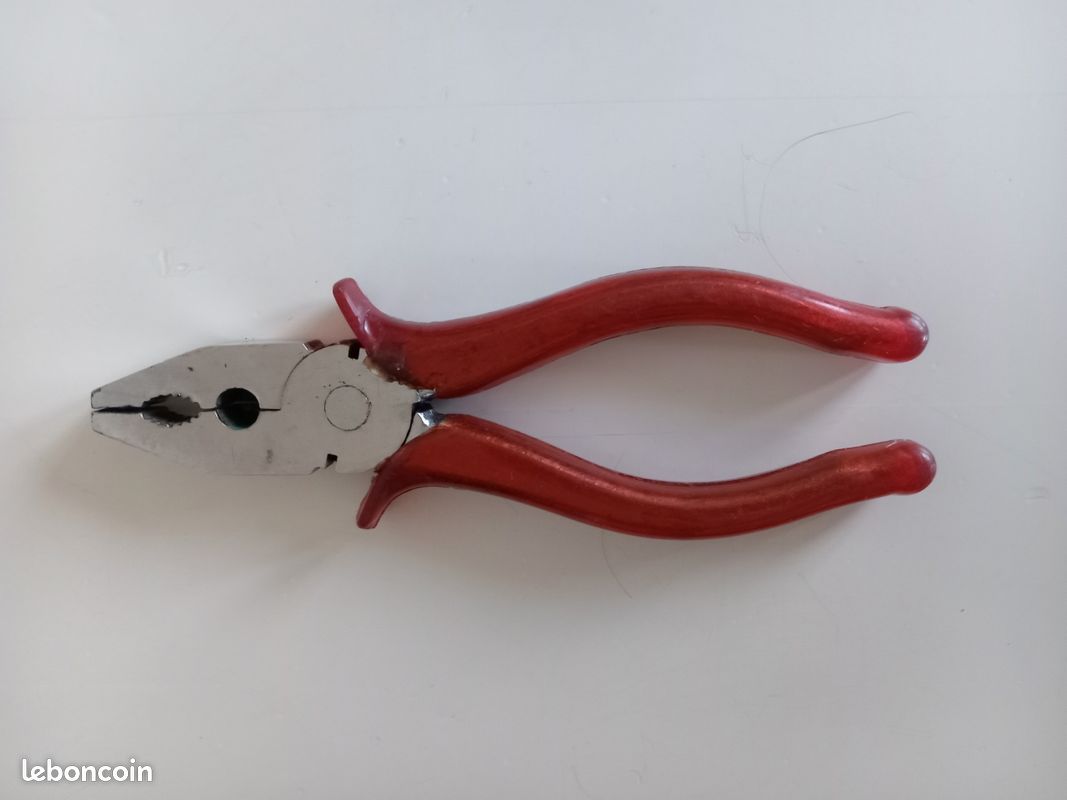 Pince universelle (image 2)