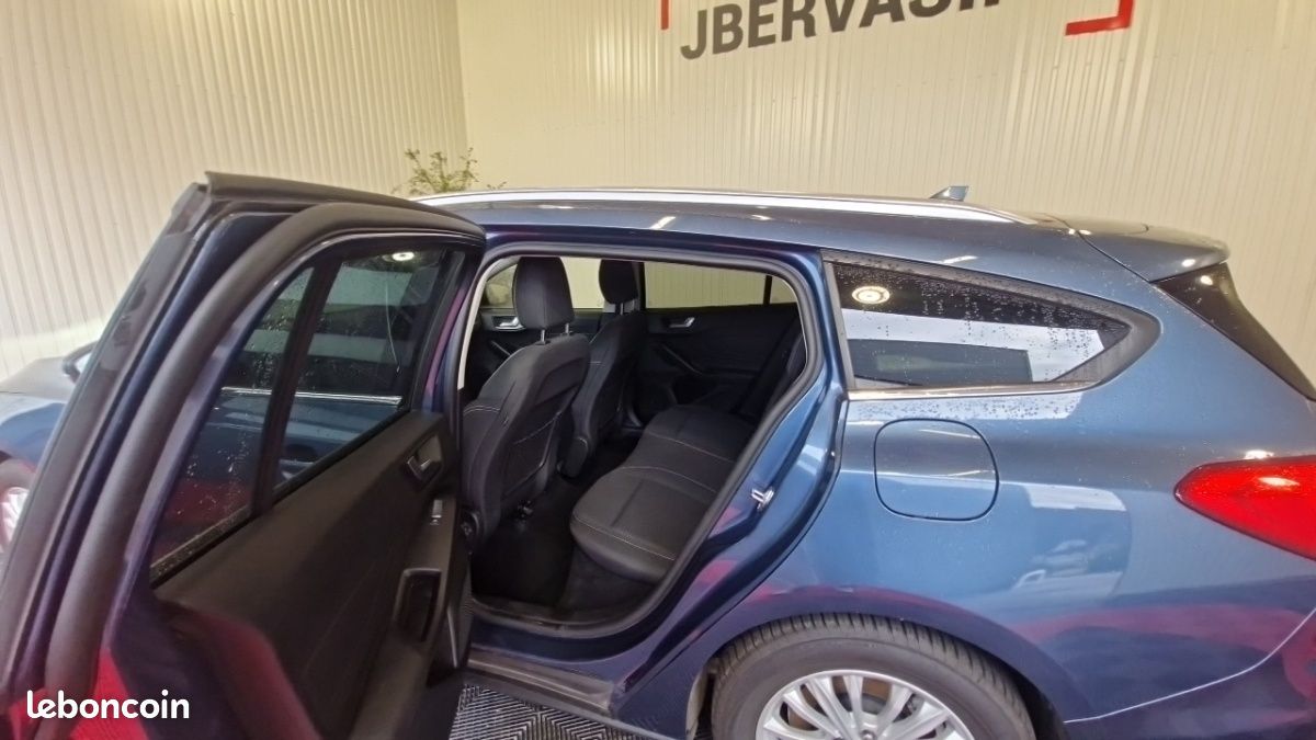 Ford Focus SW 1.5 ECOBLUE 120 SS TITANIUM X (image 12)
