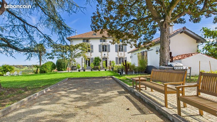 Maison 11 pièces 410 m²