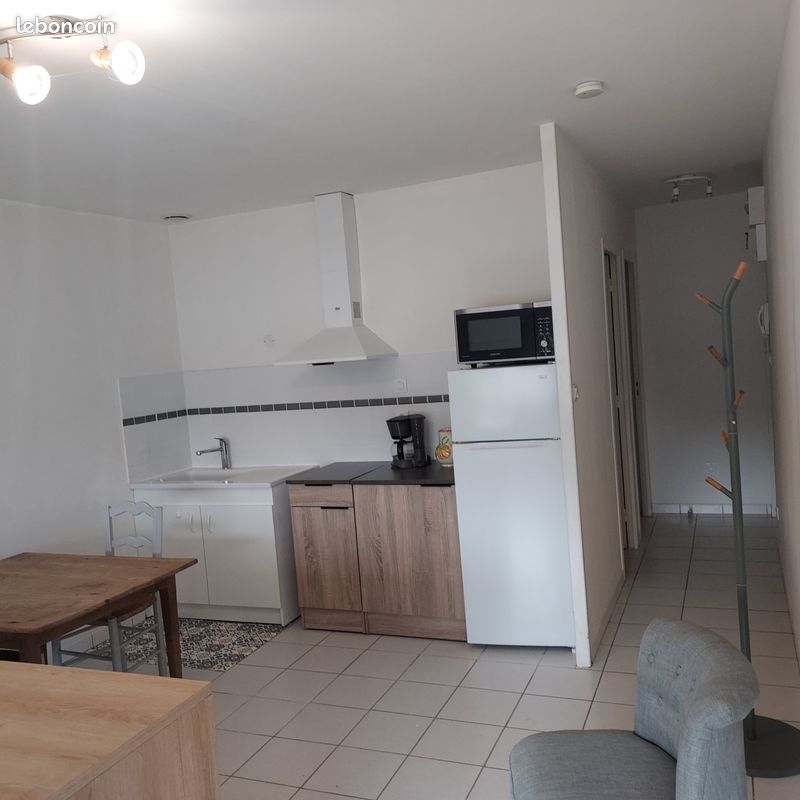 Appartement 1 pièce 28 m² · à Falaise · 28 m² · 425 €