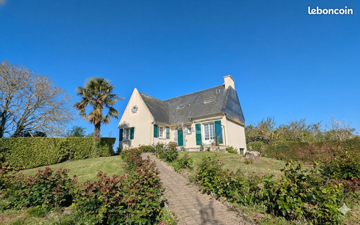 Maison 6 pièces 140 m² · à Saint-Broladre · 140 m² · 249 000 €