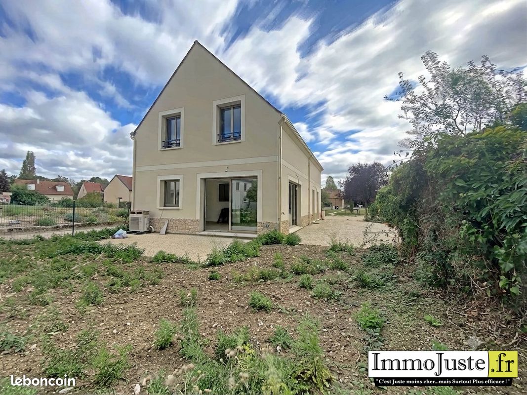 Maison 6 pièces 131 m² · à Auffargis · 131 m² · 449 000 €