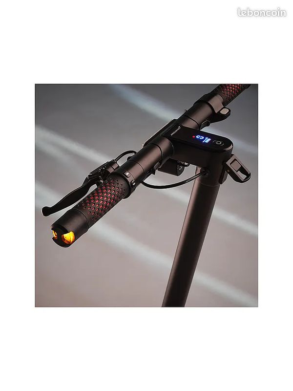Trottinette électrique PURE x MCLAREN SPECIAL Edition (image 5)