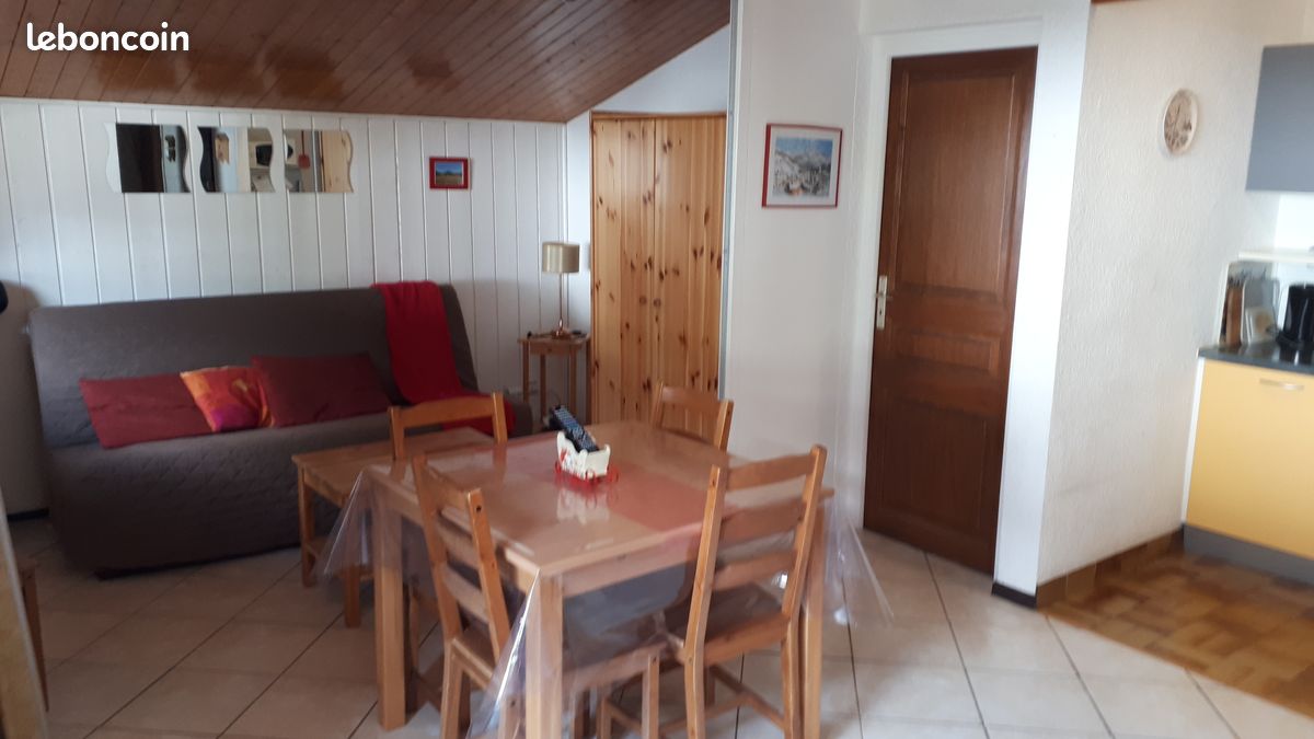 Appartement de 45m2 avec balcon de 14m2 plein sud - Locations saisonnières