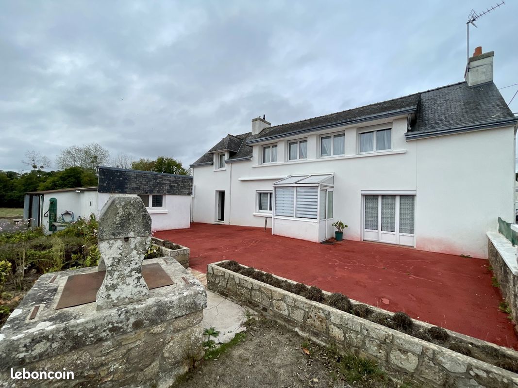 Maison 6 pièces 139 m² · à Riec sur Belon · 139 m² · 210 000 €