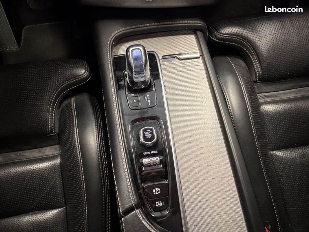 VOLVO XC90 T8 TWIN ENGINE 320Ch + 87CH INSCRIPTION LUXE GEARTRONIC 7 PLACES TOIT OUVRANT PANORAMIQUE (image 17)