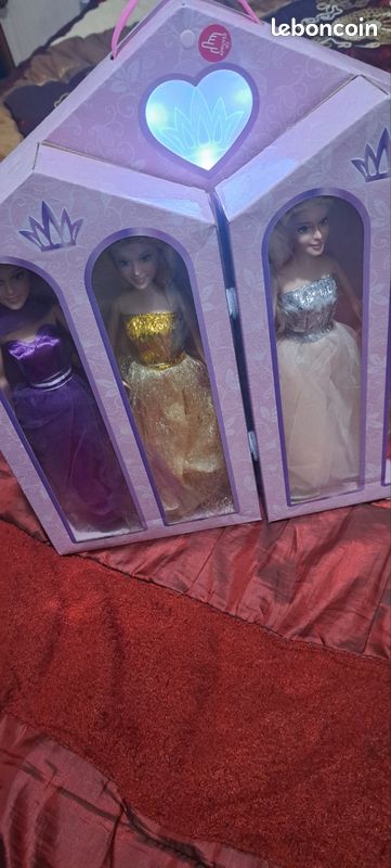 Poupée 8 princesses,neuves (image 3)