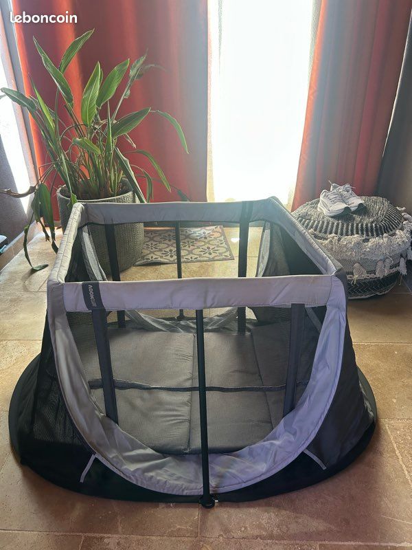 Lit parapluie (image 1)