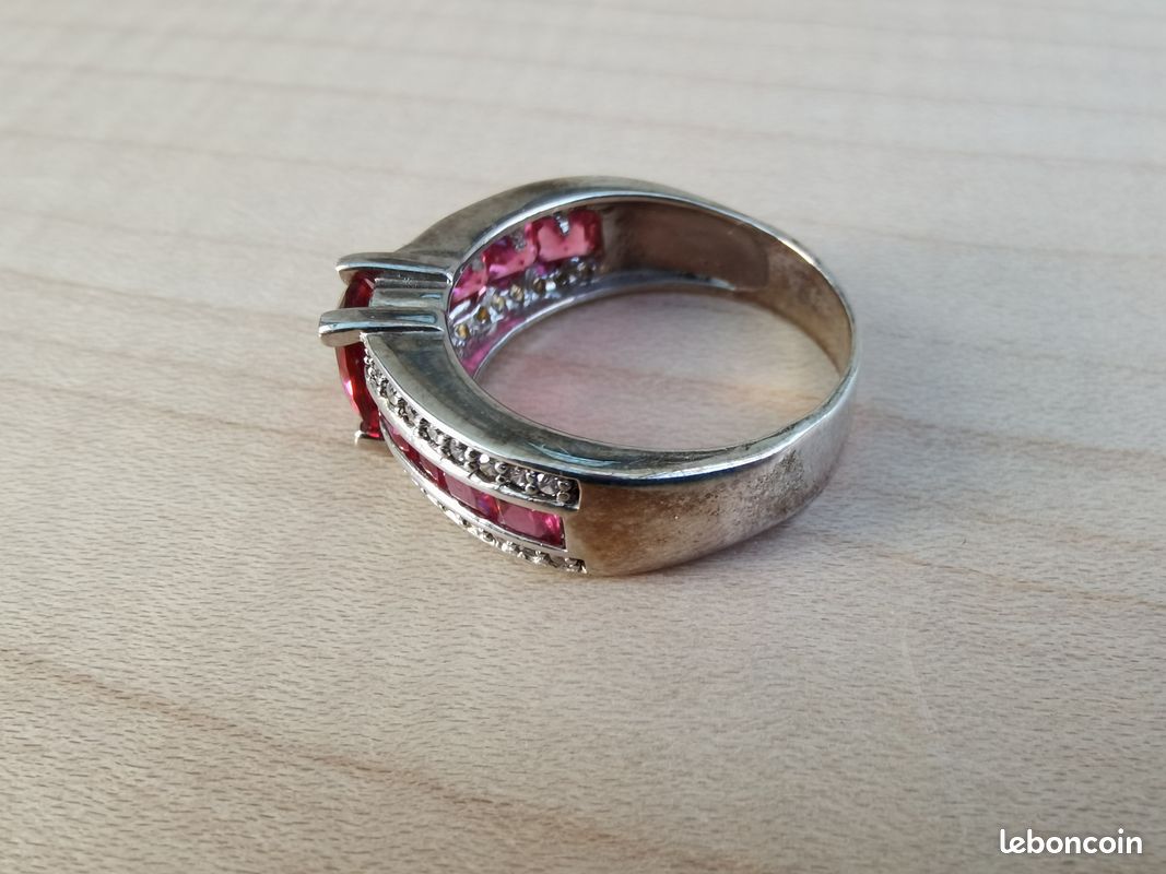 Zoom sur la bague en argent - La Mode C'est Vous