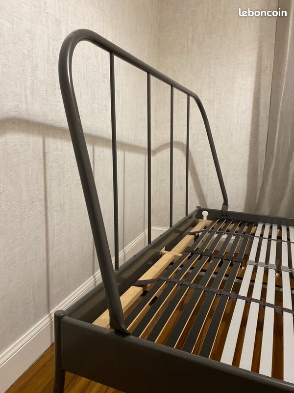 Cadre de lit KOPARDAL (IKEA) + Sommier LEIRSUND (IKEA) - matelas si besoin (image 7)