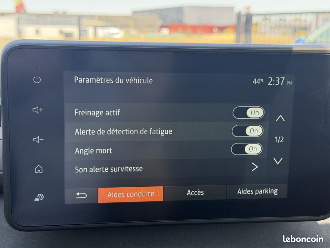 Dacia jogger 1.6 hybride 140 7pl automatique + camera de recul + gps + alerte angle mort (image 26)