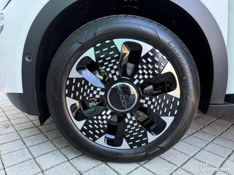 Fiat 600 e 156ch 54kWh La Prima (Certinergy 6100 déduit) (image 18)