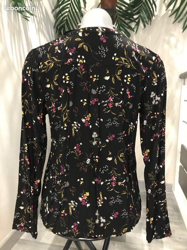Blouse noire fleuris Gémo (image 3)