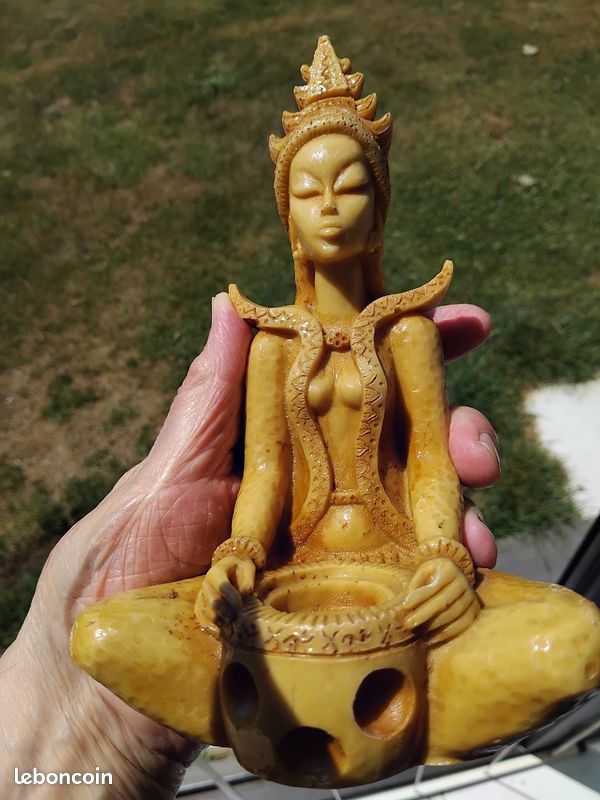 Statuette indonésienne en résine hauteur 19 cms (image 5)