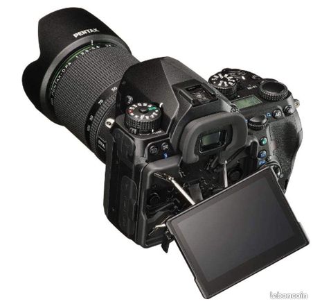 PENTAX K-1 NU avec poignée Grip D-BG6 et plein d'accessoires d'origine (image 19)