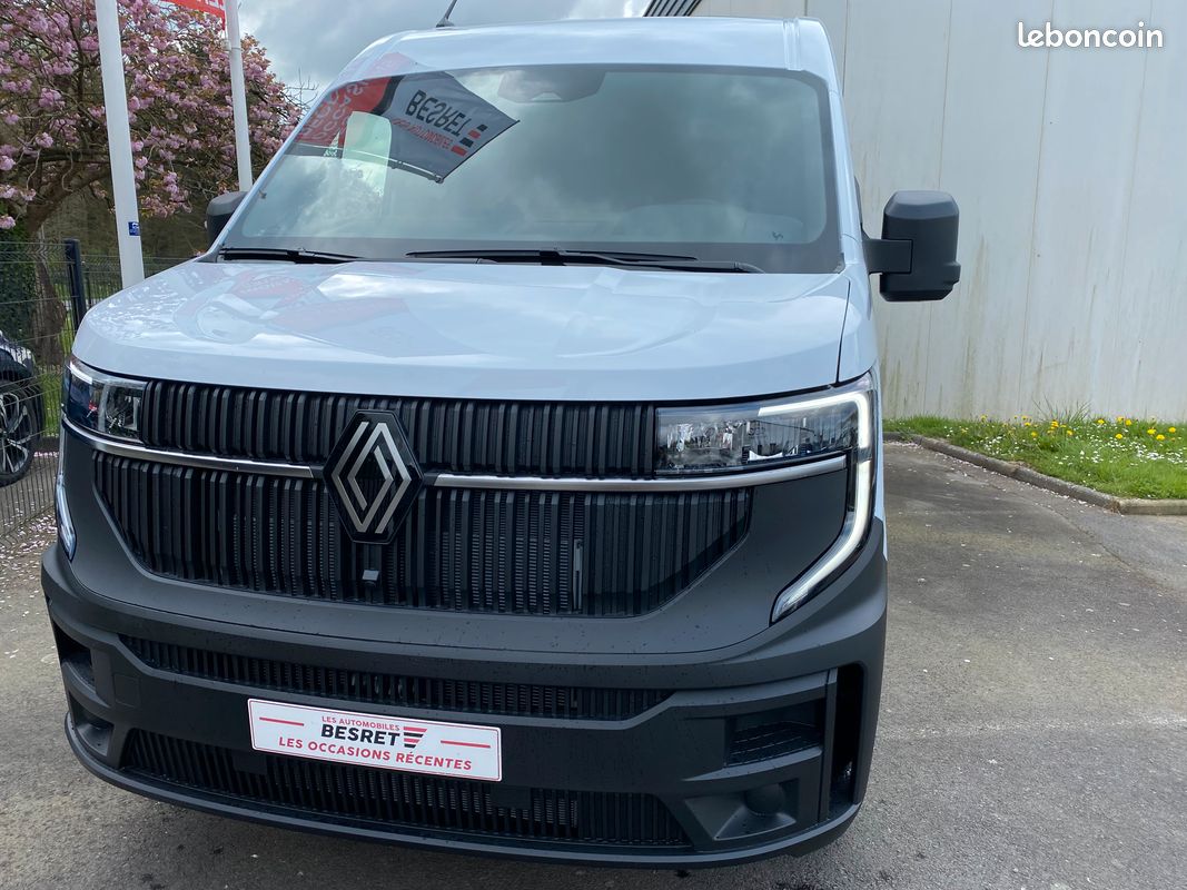 Renault Nouveau Master L3H2 ADVANCE 3T5 Blue dCi 150ch sur parc (image 3)