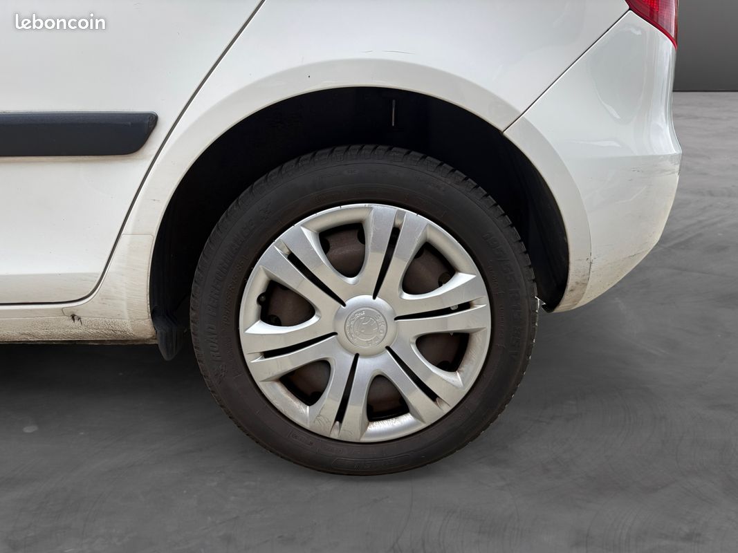 SKODA FABIA II 1.4 TDI 90 AMBITION 90Ch Garantie 12 mois (image 18)