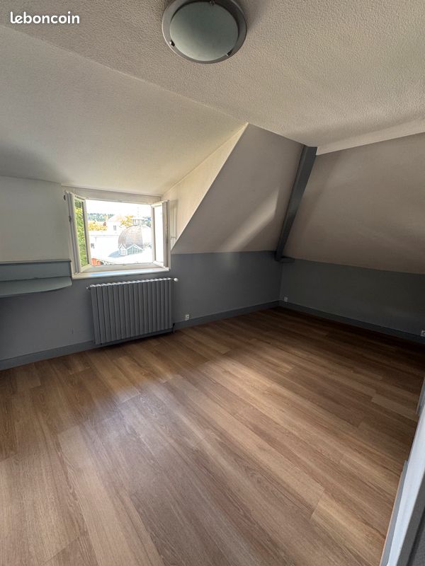 Appartement 1 pièce 26 m² · à Vichy · 25,6 m² · 410 €