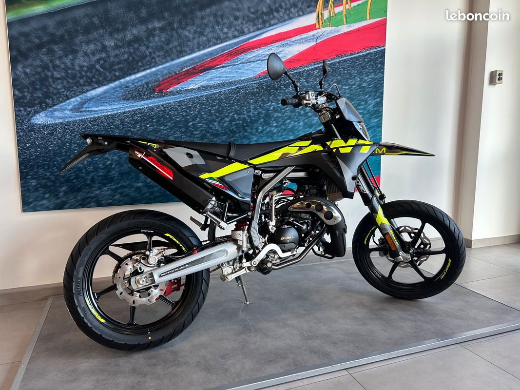 Fantic XM 50 Motard 2T Performance E5+ 2026 - Neuve (Noir) (image 3)