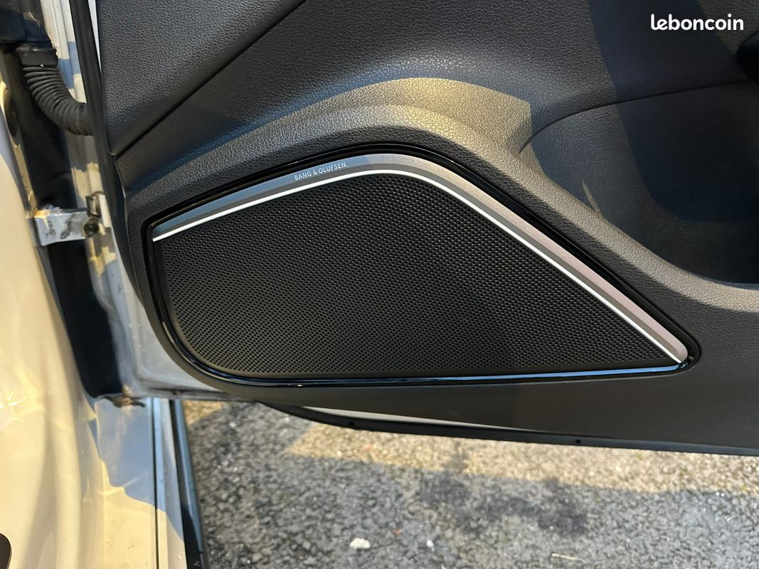 AUDI RS3 SPORTBACK Berline 2.5 TFSI DAZA 400 S tronic 7 Quattro Immat FR *Sieges RS / Toit ouvrant / Bang Olufsen (image 21)