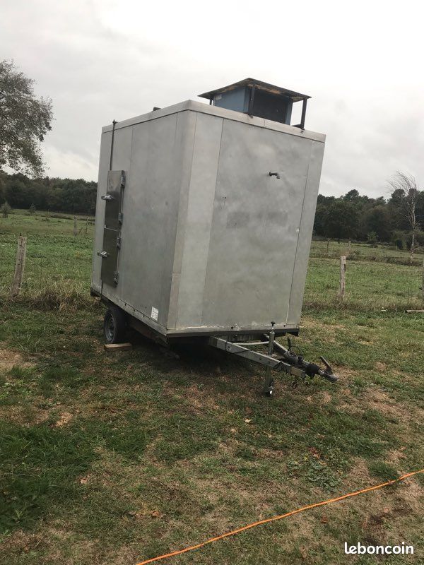 Remorque frigorifique , Remorque double essieux entièrement bâchée PTAC 2500kg avec carte grise (image 3)