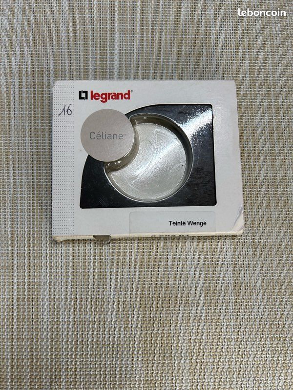 PLAQUE 1P TEINTE WENGUE CELIANE LEGRAND 069201| La Boutique Electrique