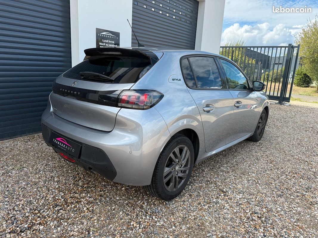 Peugeot 208 II Style (image 22)