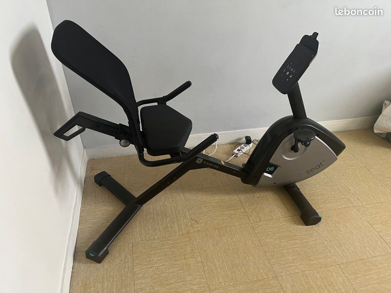 Vélo d'appartement semi-allongé Decathlon Sport Plein air