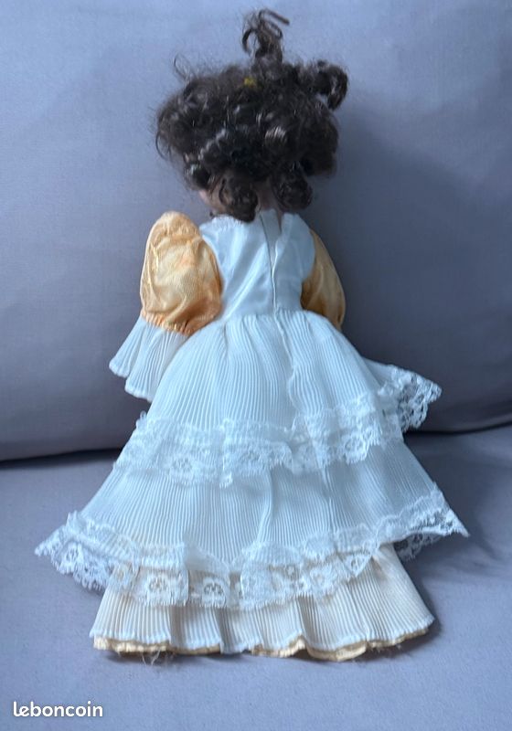 petite robe bébé ou poupée ancienne 1920