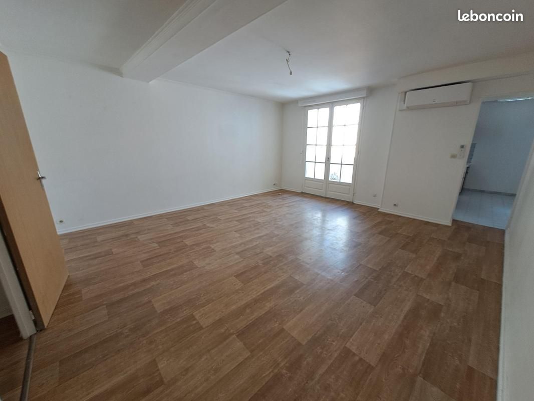 Appartement 3 pièces 65 m² · à Saintes · 65 m² · 700 €/mois