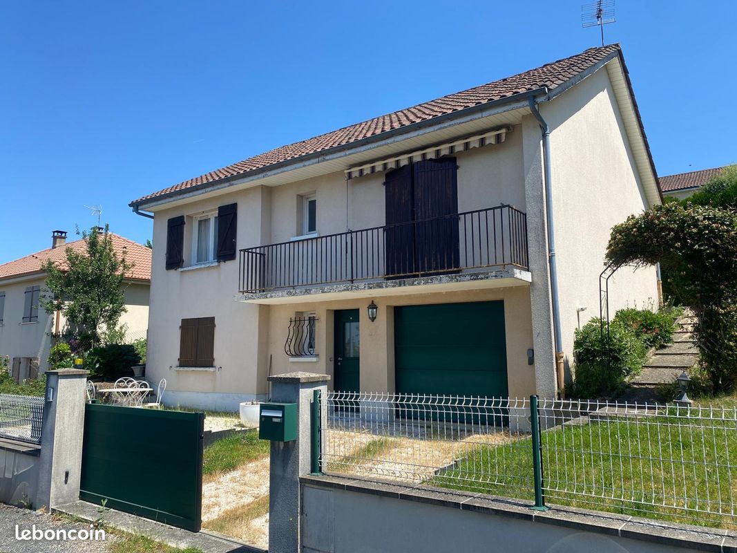 Maison 5 pièces 131 m² · à Nexon · 131 m² · 19 000 €