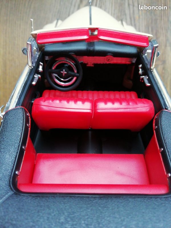 Chevrolet Décapotable De Luxe – Universal Hobbies 1/18, Capote Souple (occasion)