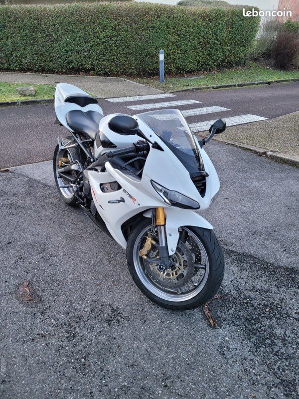 Triumph Daytona 675 (image 2)