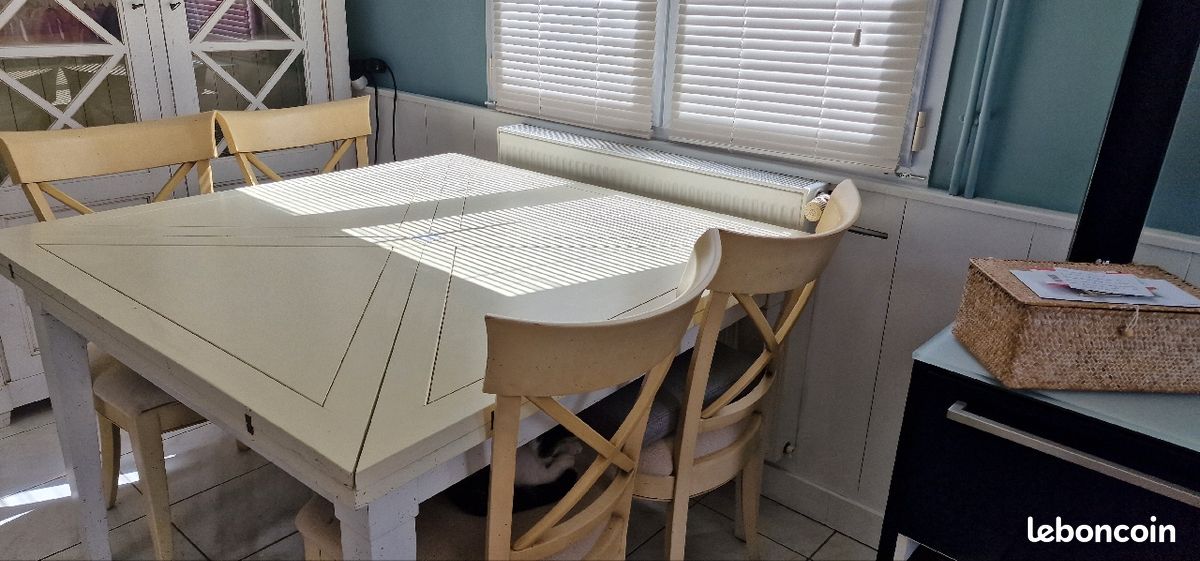 Roche Bobois Table mouchoir (image 2)