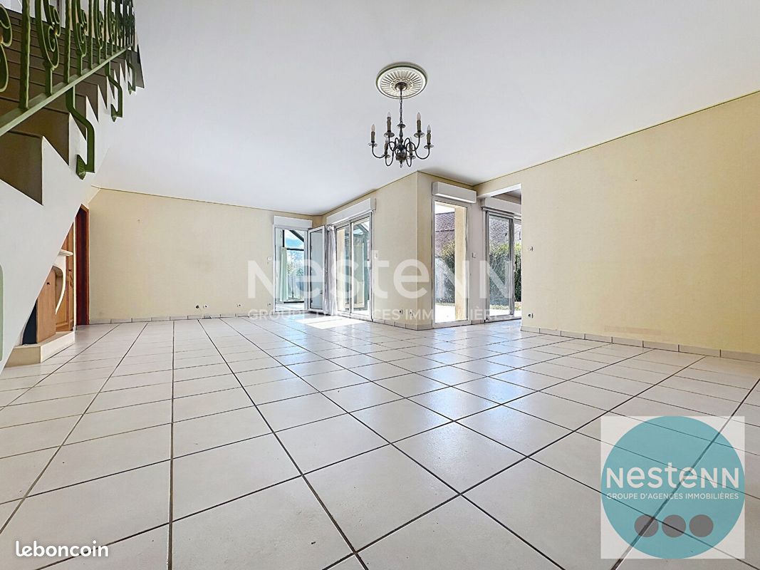 Maison 6 pièces 229 m² · à La Chaussée-Saint-Victor · 229 m² · 314 000 €
