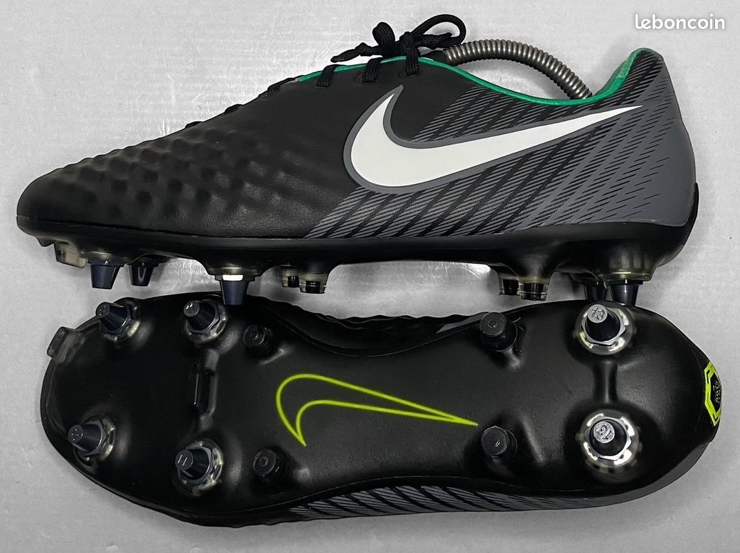 Shoe Magista Opus On Feet Nike Magista Opus Leather FG Soccer