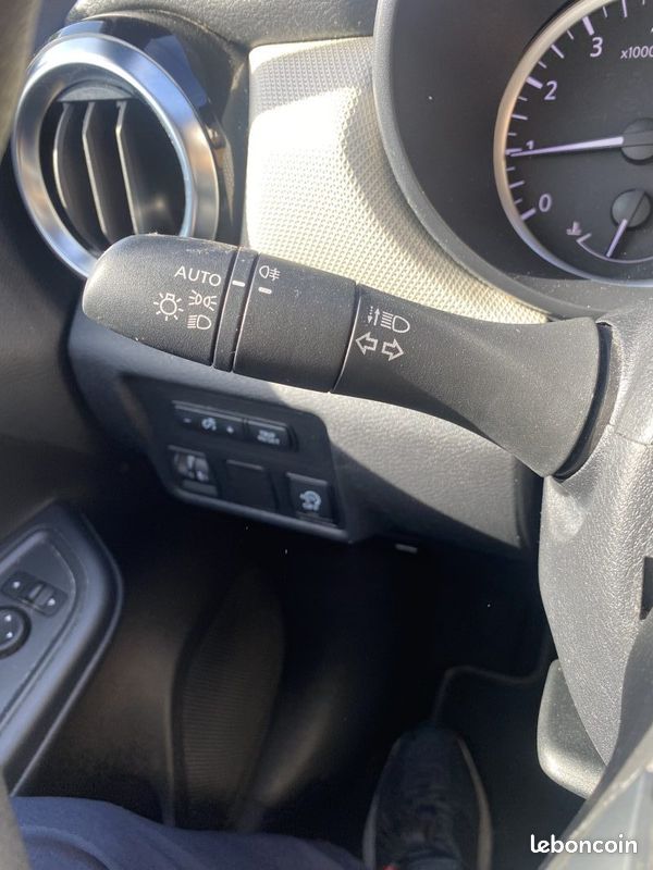 Nissan micra 0.9 ig-t 90ch tekna 2018 (image 19)