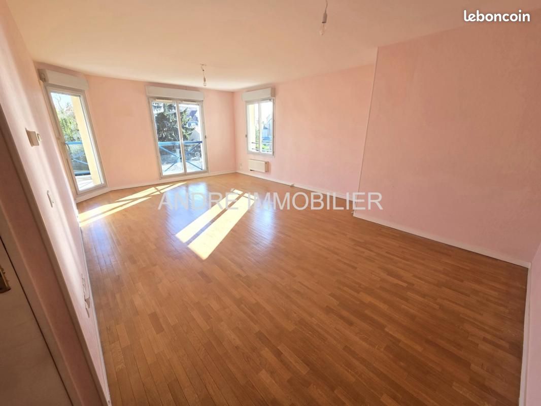 Appartement 4 pièces 96 m² · à Mantes-la-Jolie · 96 m² · 1 315 €